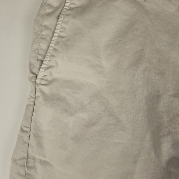 Peter Millar Crown Crafted Golf Shorts Stone Garment Dyed Size 36 STAINED - Picture 2 of 15